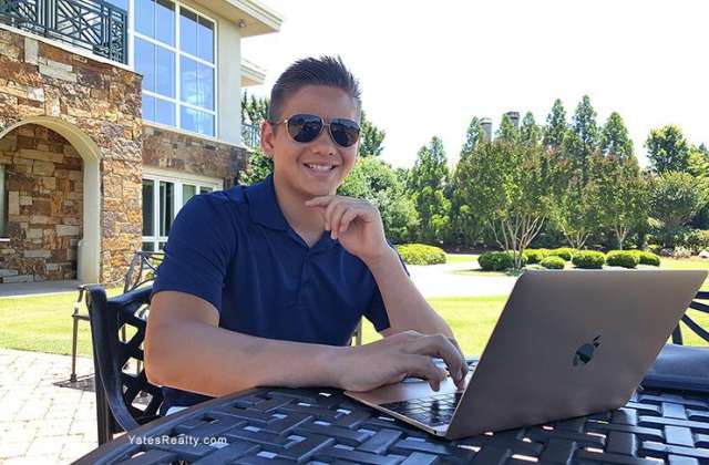 Logan Yates - Social Marketer Logan Yates - Social Marketer