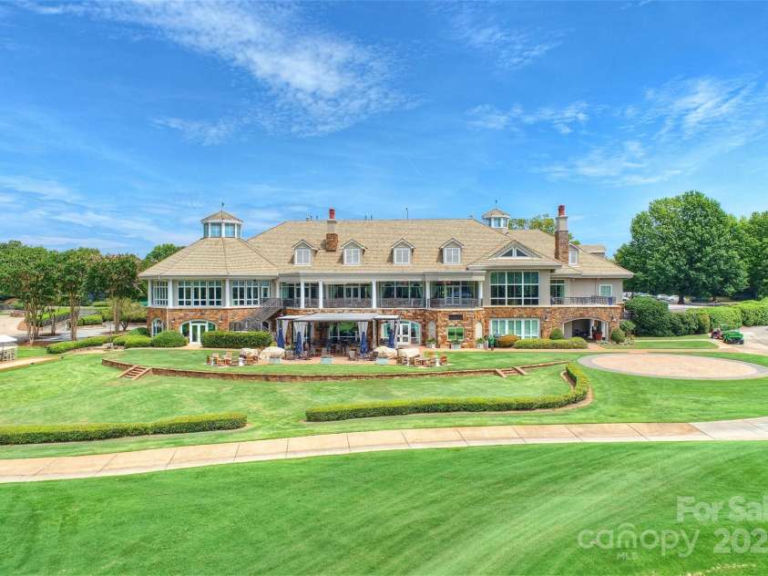 18019 Harbor Light Boulevard, Cornelius, NC 28031.  MLS# CAR3895525, YatesRealty ID 1. Golf and Country Club