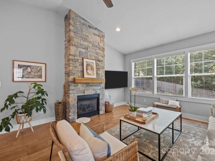 5 Meeting Street, Asheville, NC 28803.  MLS# CAR4298172, YatesRealty ID 10. Gas fireplace