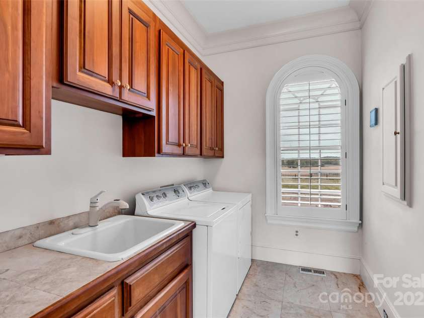 1100 Glen Oaks Drive, Hamptonville, NC 27020.  MLS# CAR4264306, YatesRealty ID 100. 