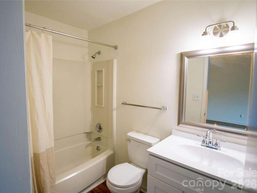 11042 Harrowfield Road, Charlotte, NC 28226.  MLS# CAR4330672, YatesRealty ID 1000. 