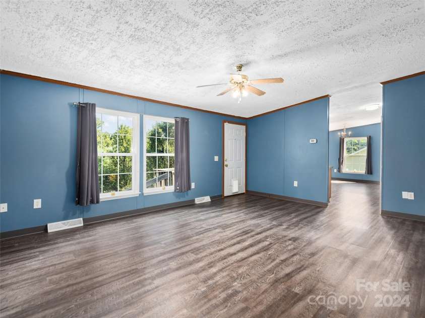 33 Goose Creek Road, Swannanoa, NC 28778.  MLS# CAR4174753, YatesRealty ID 1000. 