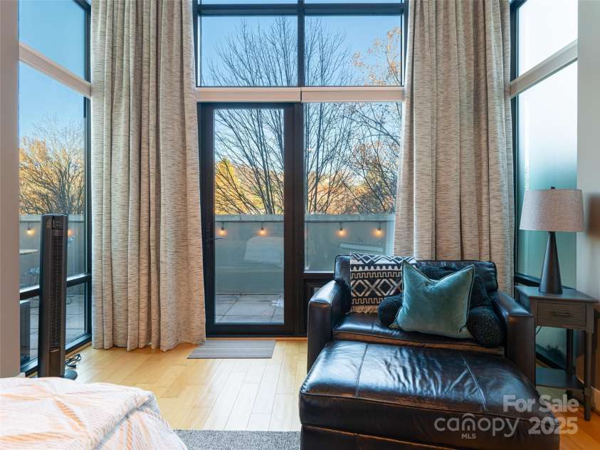 60 Market Street, Asheville, NC 28801.  MLS# CAR4321764, YatesRealty ID 1000. 