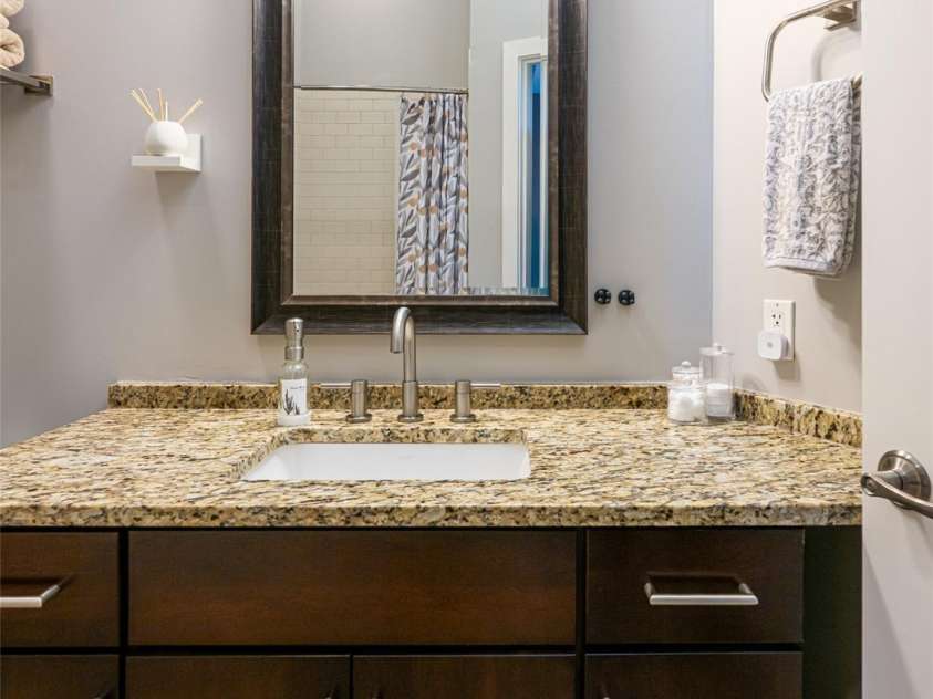 60 Market Street, Asheville, NC 28801.  MLS# CAR4321764, YatesRealty ID 1000. 