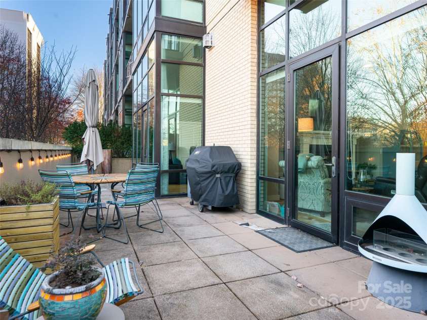 60 Market Street, Asheville, NC 28801.  MLS# CAR4321764, YatesRealty ID 1000. 