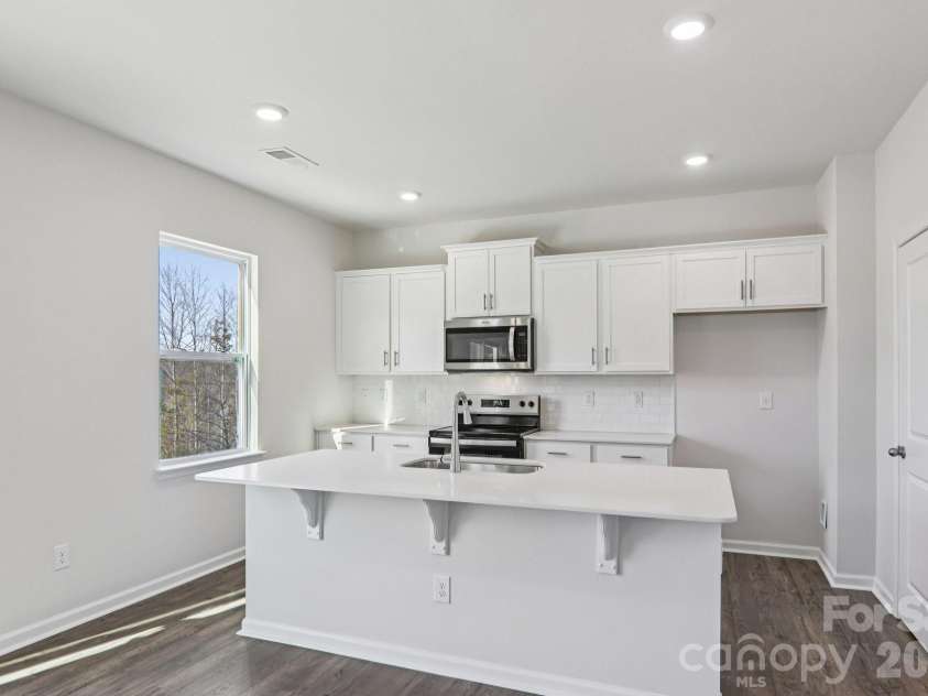 827 Adelston Lane, Asheville, NC 28804.  MLS# CAR4264538, YatesRealty ID 10000. 