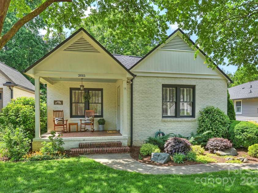 2015 Club Road, Charlotte, NC 28205.  MLS# CAR4252825, YatesRealty ID 10002. 