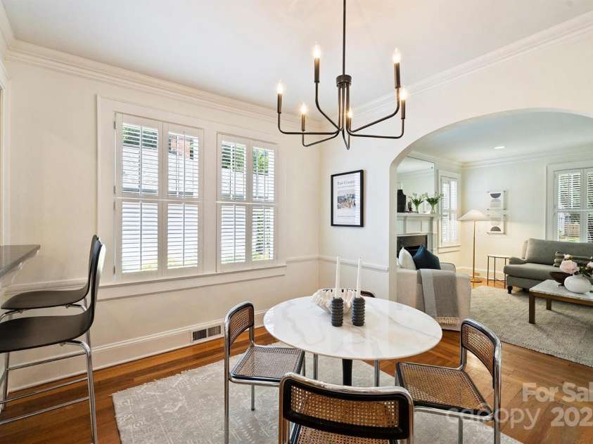 2015 Club Road, Charlotte, NC 28205.  MLS# CAR4252825, YatesRealty ID 10002. 