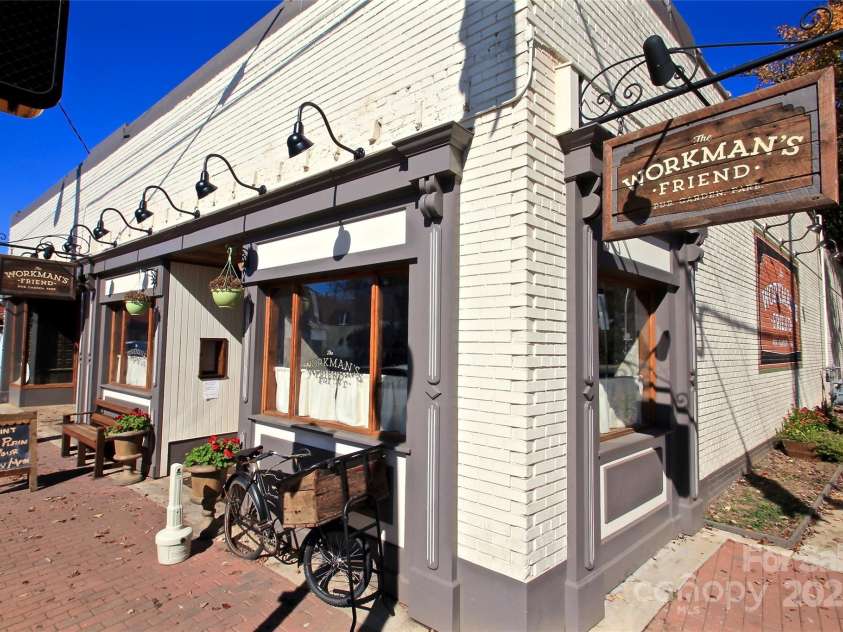 2015 Club Road, Charlotte, NC 28205.  MLS# CAR4252825, YatesRealty ID 10002. 