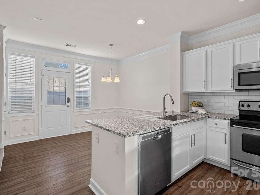 121 Quarter Lane, Mooresville, NC 28117.  MLS# CAR4334394, YatesRealty ID 10003. 