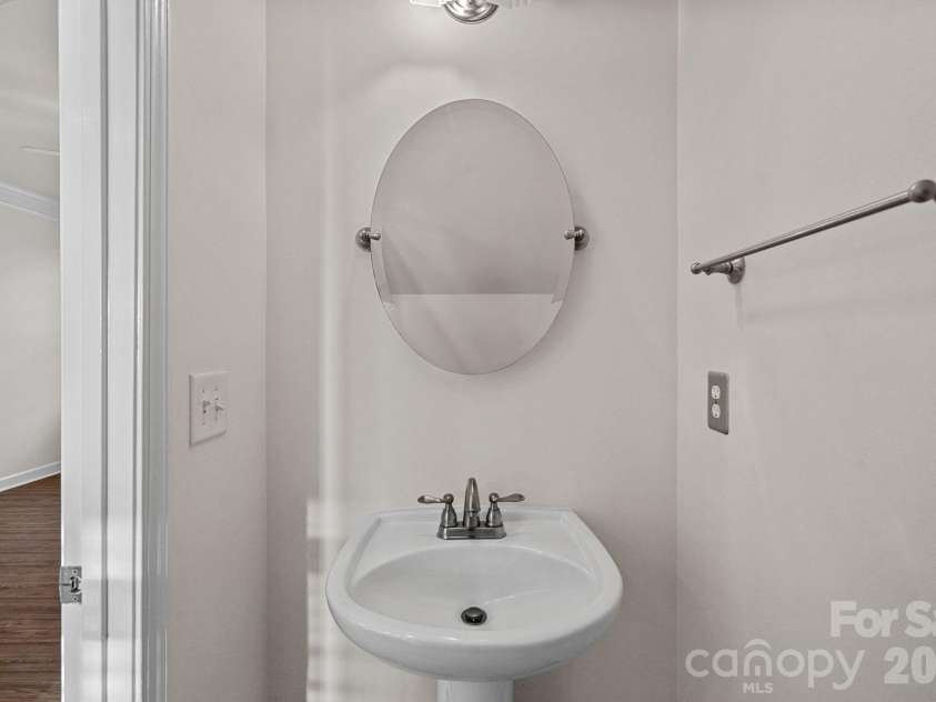 121 Quarter Lane, Mooresville, NC 28117.  MLS# CAR4334394, YatesRealty ID 10003. 