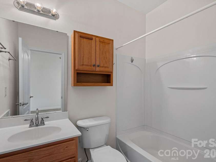 121 Quarter Lane, Mooresville, NC 28117.  MLS# CAR4334394, YatesRealty ID 10003. 