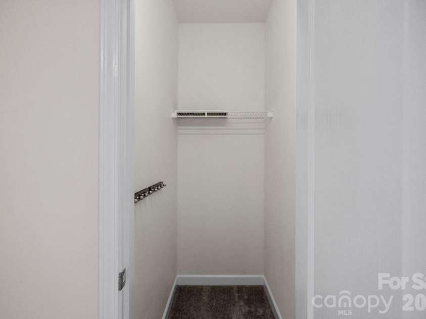 121 Quarter Lane, Mooresville, NC 28117.  MLS# CAR4334394, YatesRealty ID 10003. 