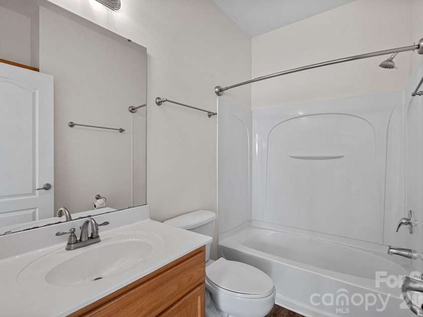 121 Quarter Lane, Mooresville, NC 28117.  MLS# CAR4334394, YatesRealty ID 10003. 