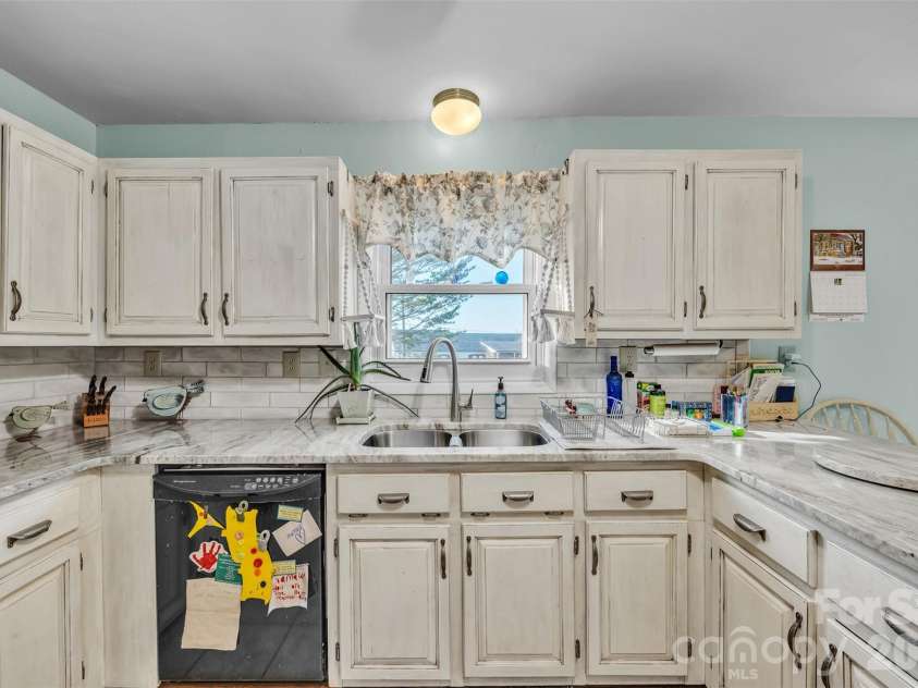 15 Mull Drive, Taylorsville, NC 28681.  MLS# CAR4333545, YatesRealty ID 10004. 