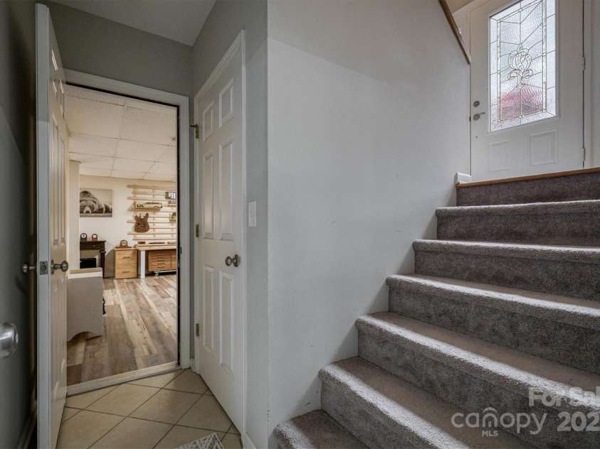 3704 25th Street Place, Hickory, NC 28601.  MLS# CAR4242158, YatesRealty ID 10004. Lower level