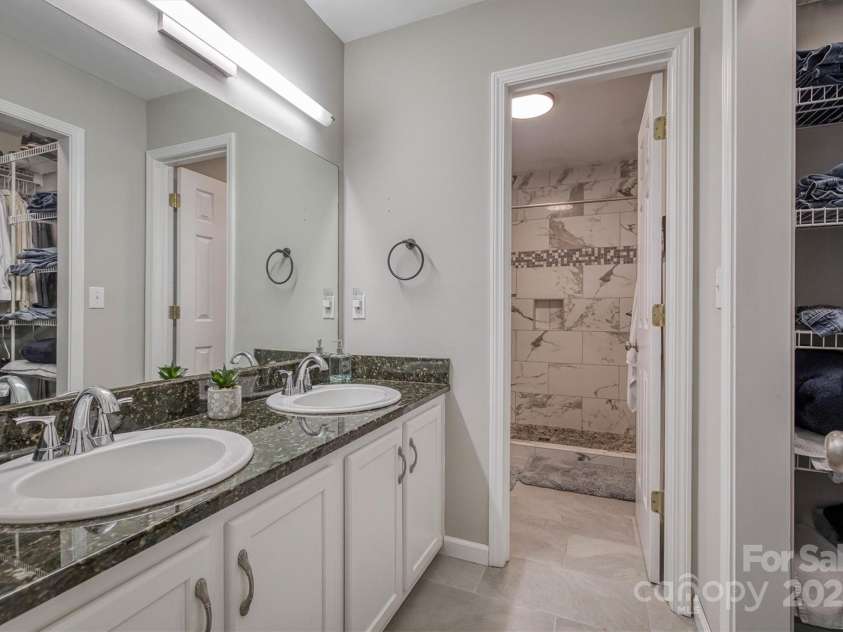 3704 25th Street Place, Hickory, NC 28601.  MLS# CAR4242158, YatesRealty ID 10004. Primary bathroom