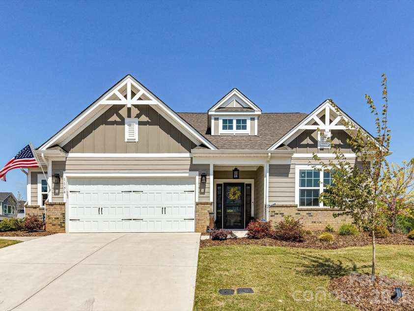 1154 Overlake Drive, Belmont, NC 28012.  MLS# CAR4365653, YatesRealty ID 10006. 