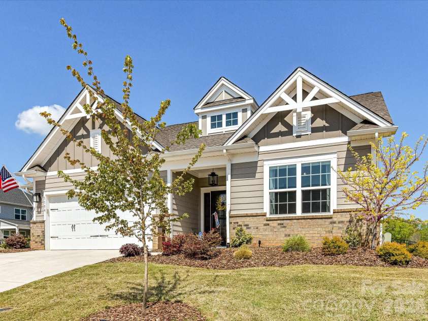 1154 Overlake Drive, Belmont, NC 28012.  MLS# CAR4365653, YatesRealty ID 10006. 