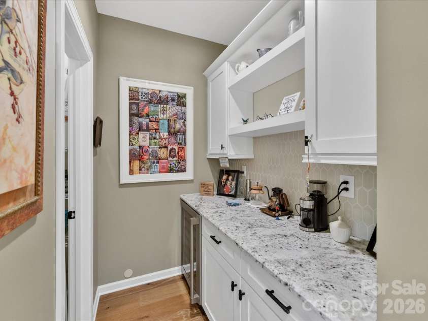 1154 Overlake Drive, Belmont, NC 28012.  MLS# CAR4365653, YatesRealty ID 10006. 