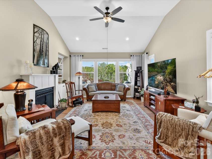 1154 Overlake Drive, Belmont, NC 28012.  MLS# CAR4365653, YatesRealty ID 10006. 
