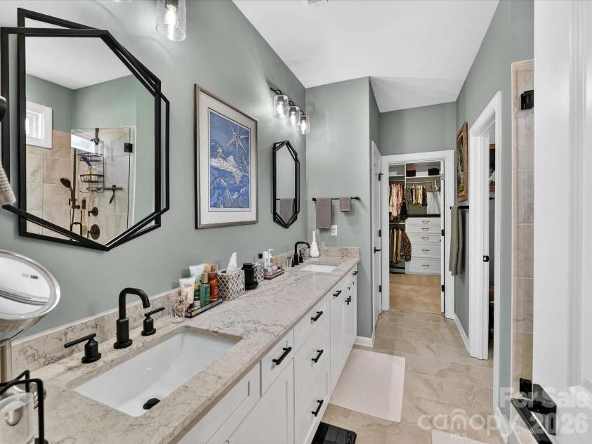 1154 Overlake Drive, Belmont, NC 28012.  MLS# CAR4365653, YatesRealty ID 10006. 