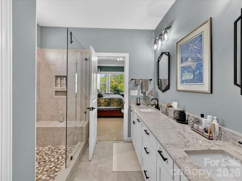 1154 Overlake Drive, Belmont, NC 28012.  MLS# CAR4365653, YatesRealty ID 10006. 