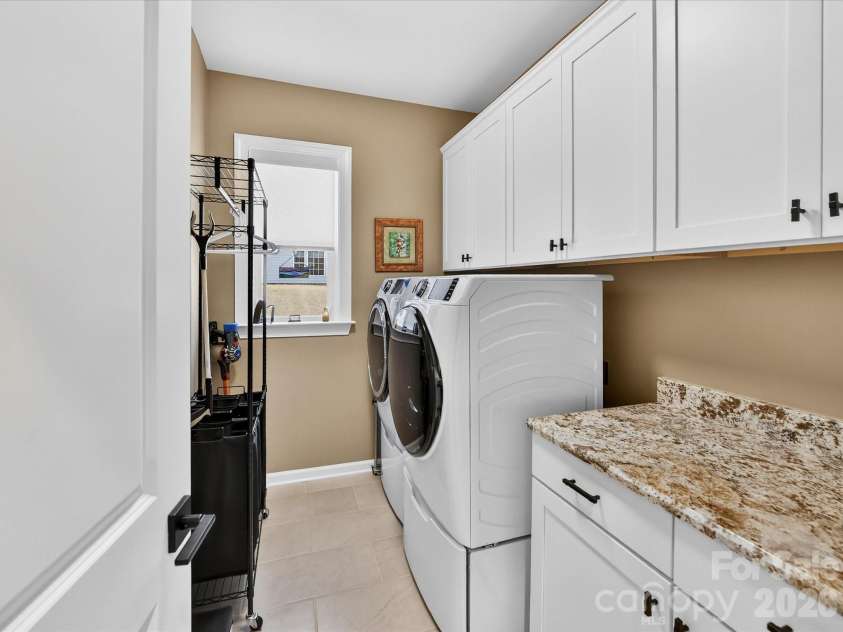 1154 Overlake Drive, Belmont, NC 28012.  MLS# CAR4365653, YatesRealty ID 10006. 