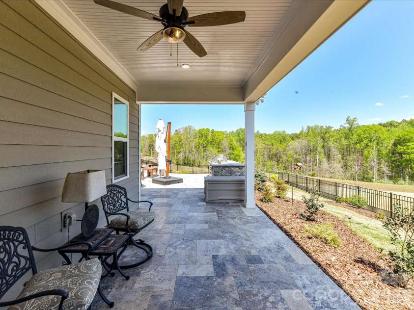 1154 Overlake Drive, Belmont, NC 28012.  MLS# CAR4365653, YatesRealty ID 10006. 