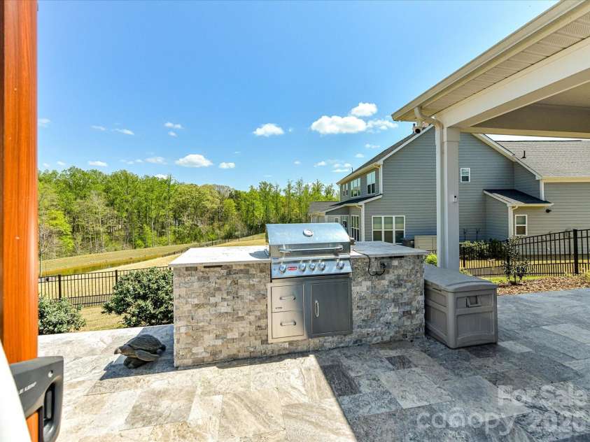 1154 Overlake Drive, Belmont, NC 28012.  MLS# CAR4365653, YatesRealty ID 10006. 