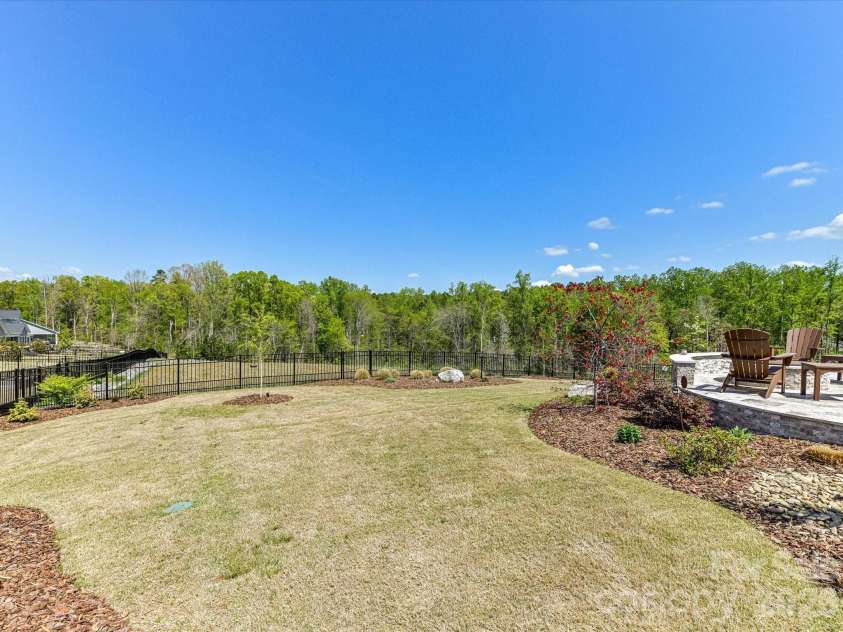 1154 Overlake Drive, Belmont, NC 28012.  MLS# CAR4365653, YatesRealty ID 10006. 