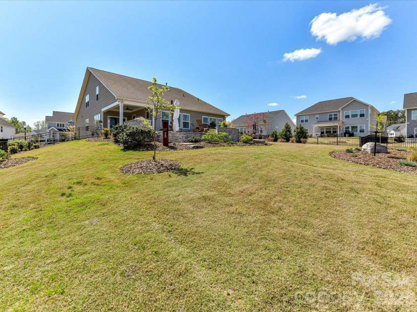 1154 Overlake Drive, Belmont, NC 28012.  MLS# CAR4365653, YatesRealty ID 10006. 