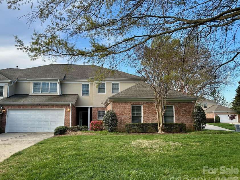 11282 Ballanvilla Drive, Charlotte, NC 28277.  MLS# CAR4362908, YatesRealty ID 10007. 