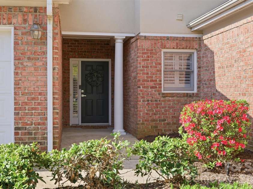 11282 Ballanvilla Drive, Charlotte, NC 28277.  MLS# CAR4362908, YatesRealty ID 10007. Front Door Entry