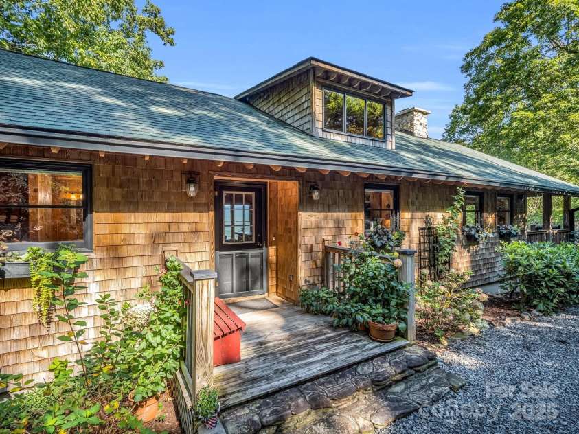 1692 Becky Mountain Road, Brevard, NC 28712.  MLS# CAR4245116, YatesRealty ID 10007. 