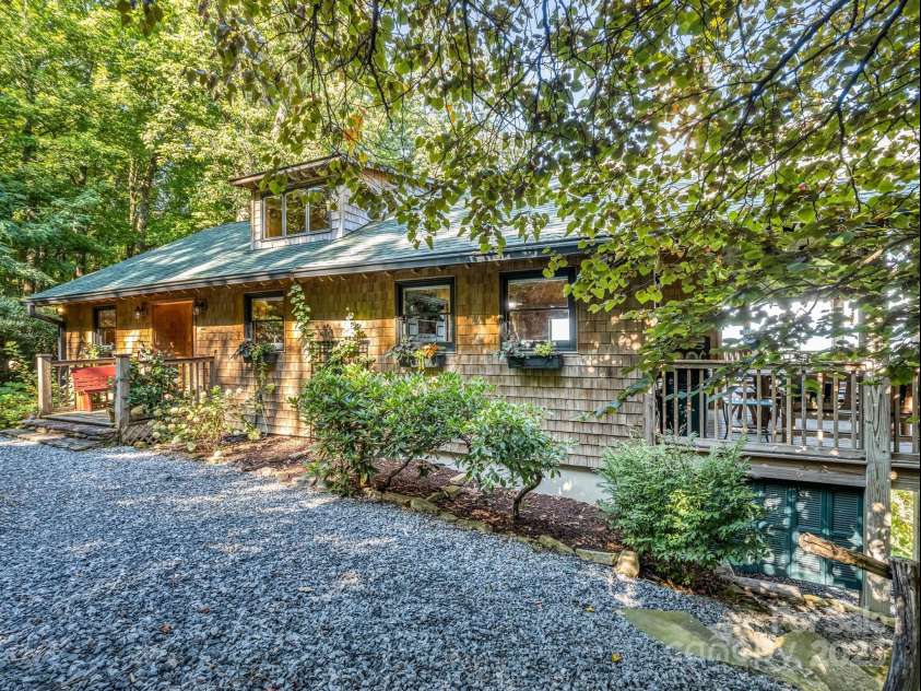1692 Becky Mountain Road, Brevard, NC 28712.  MLS# CAR4245116, YatesRealty ID 10007. 