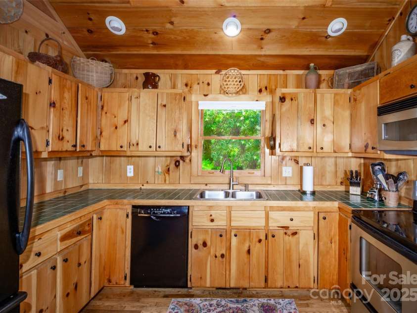 1692 Becky Mountain Road, Brevard, NC 28712.  MLS# CAR4245116, YatesRealty ID 10007. 