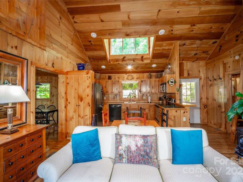 1692 Becky Mountain Road, Brevard, NC 28712.  MLS# CAR4245116, YatesRealty ID 10007. 