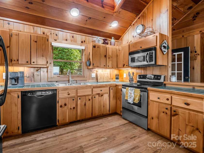 1692 Becky Mountain Road, Brevard, NC 28712.  MLS# CAR4329929, YatesRealty ID 10007. 