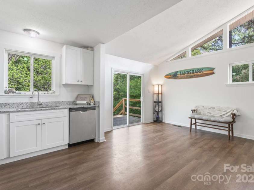 2403 Earley Circle, Kannapolis, NC 28083.  MLS# CAR4239439, YatesRealty ID 10008. Kitchen