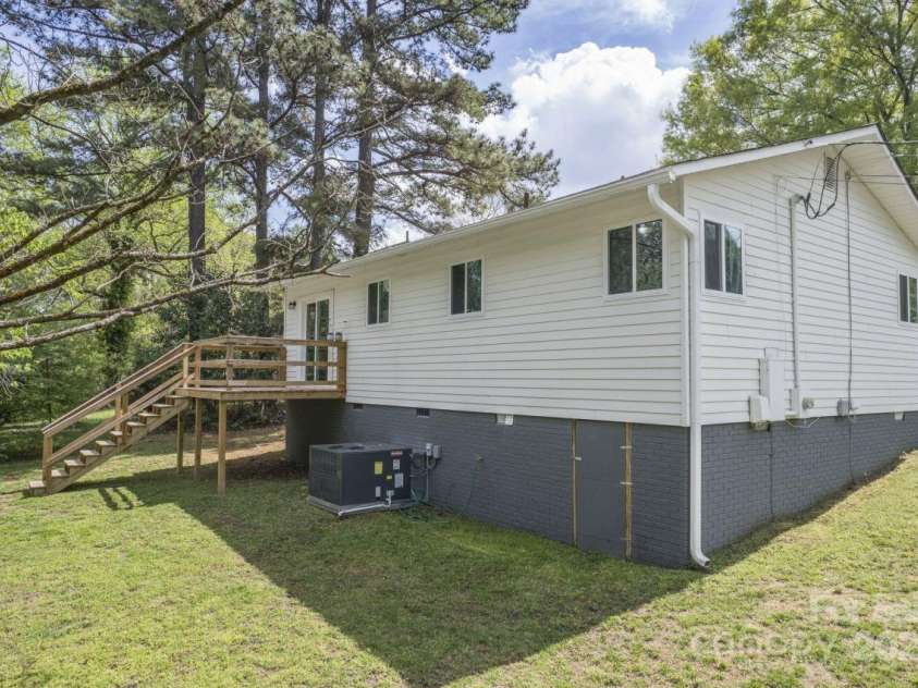 2403 Earley Circle, Kannapolis, NC 28083.  MLS# CAR4239439, YatesRealty ID 10008. Side back view