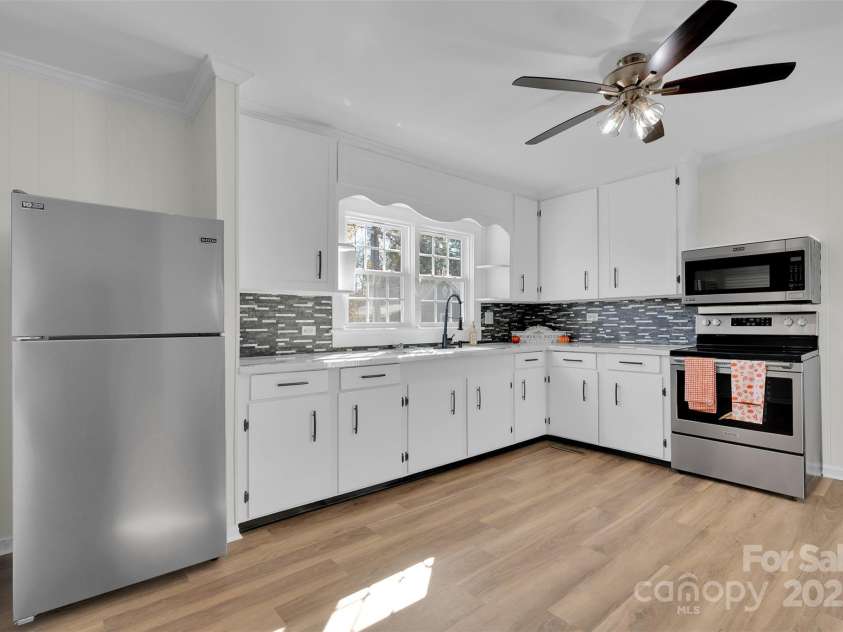 201 Mccubbins Street, Salisbury, NC 28144.  MLS# CAR4319947, YatesRealty ID 10009. 