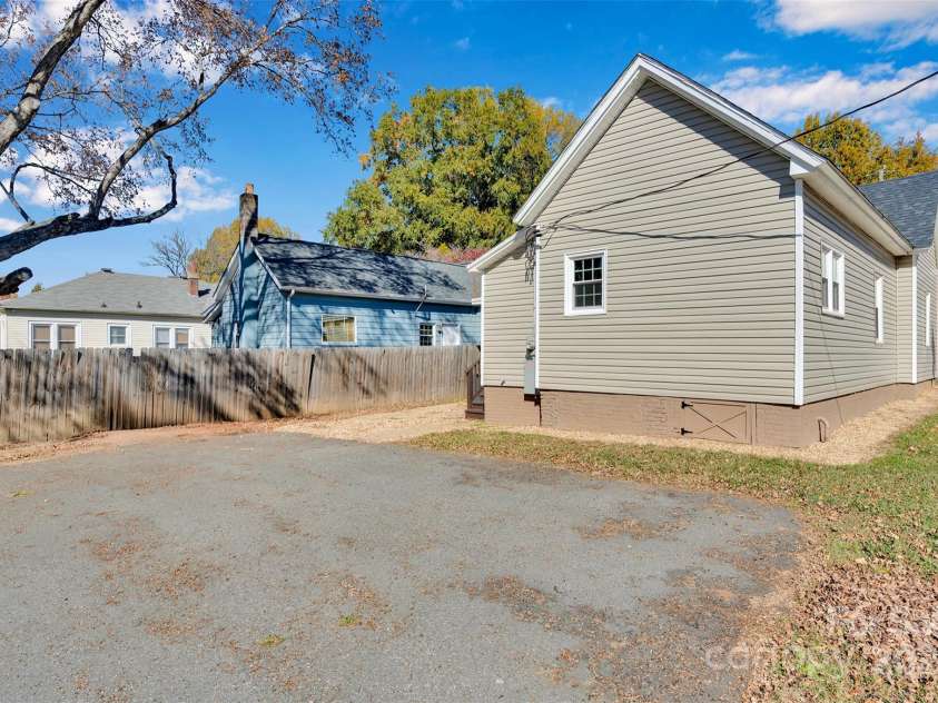 201 Mccubbins Street, Salisbury, NC 28144.  MLS# CAR4319947, YatesRealty ID 10009. 