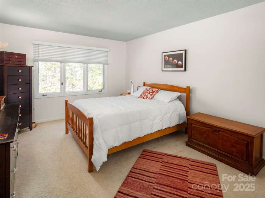 101 Beaver Ridge Road, Asheville, NC 28804.  MLS# CAR4246008, YatesRealty ID 1001. 