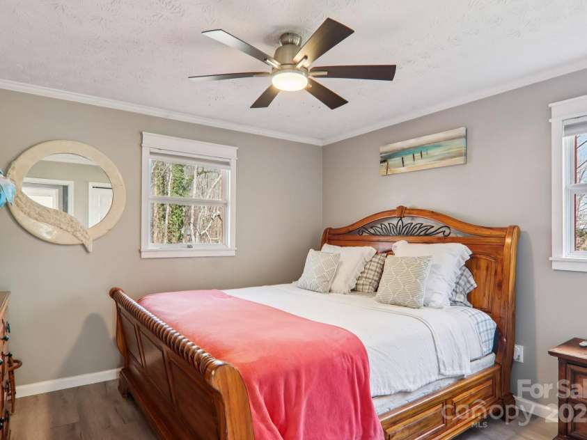 199 Davis Cove Road, Waynesville, NC 28786.  MLS# CAR4320406, YatesRealty ID 1001. 