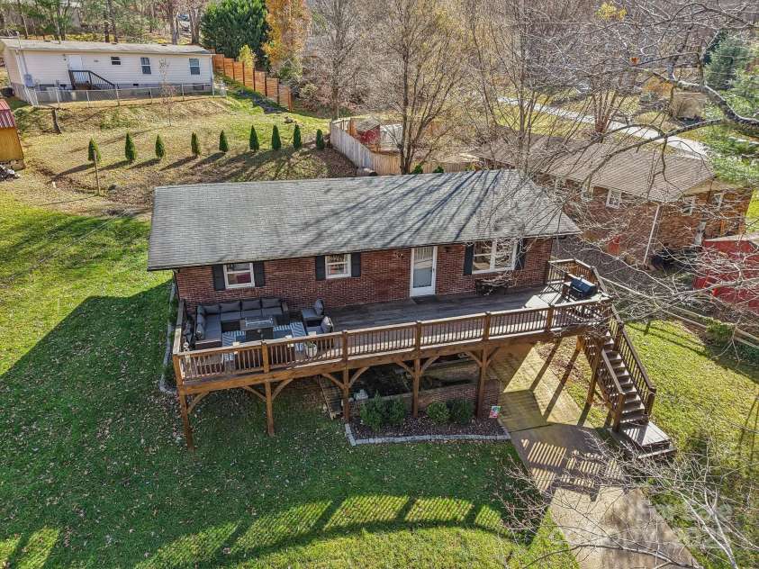 199 Davis Cove Road, Waynesville, NC 28786.  MLS# CAR4320406, YatesRealty ID 1001. 