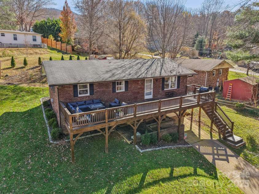 199 Davis Cove Road, Waynesville, NC 28786.  MLS# CAR4320406, YatesRealty ID 1001. 