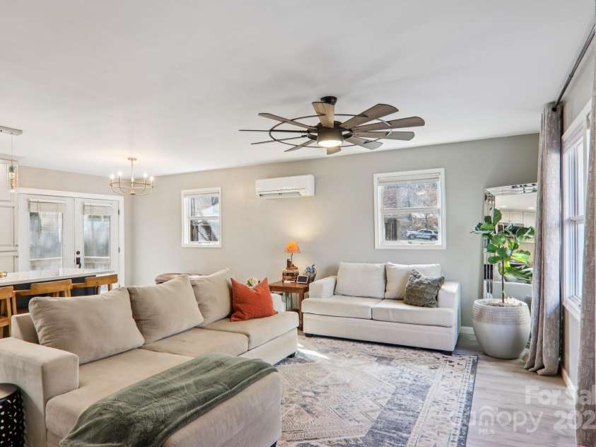 199 Davis Cove Road, Waynesville, NC 28786.  MLS# CAR4320406, YatesRealty ID 1001. 