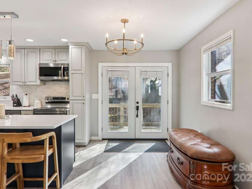 199 Davis Cove Road, Waynesville, NC 28786.  MLS# CAR4320406, YatesRealty ID 1001. 