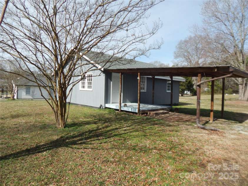 915 Chapel Street, Landis, NC 28088.  MLS# CAR4224519, YatesRealty ID 1001. 